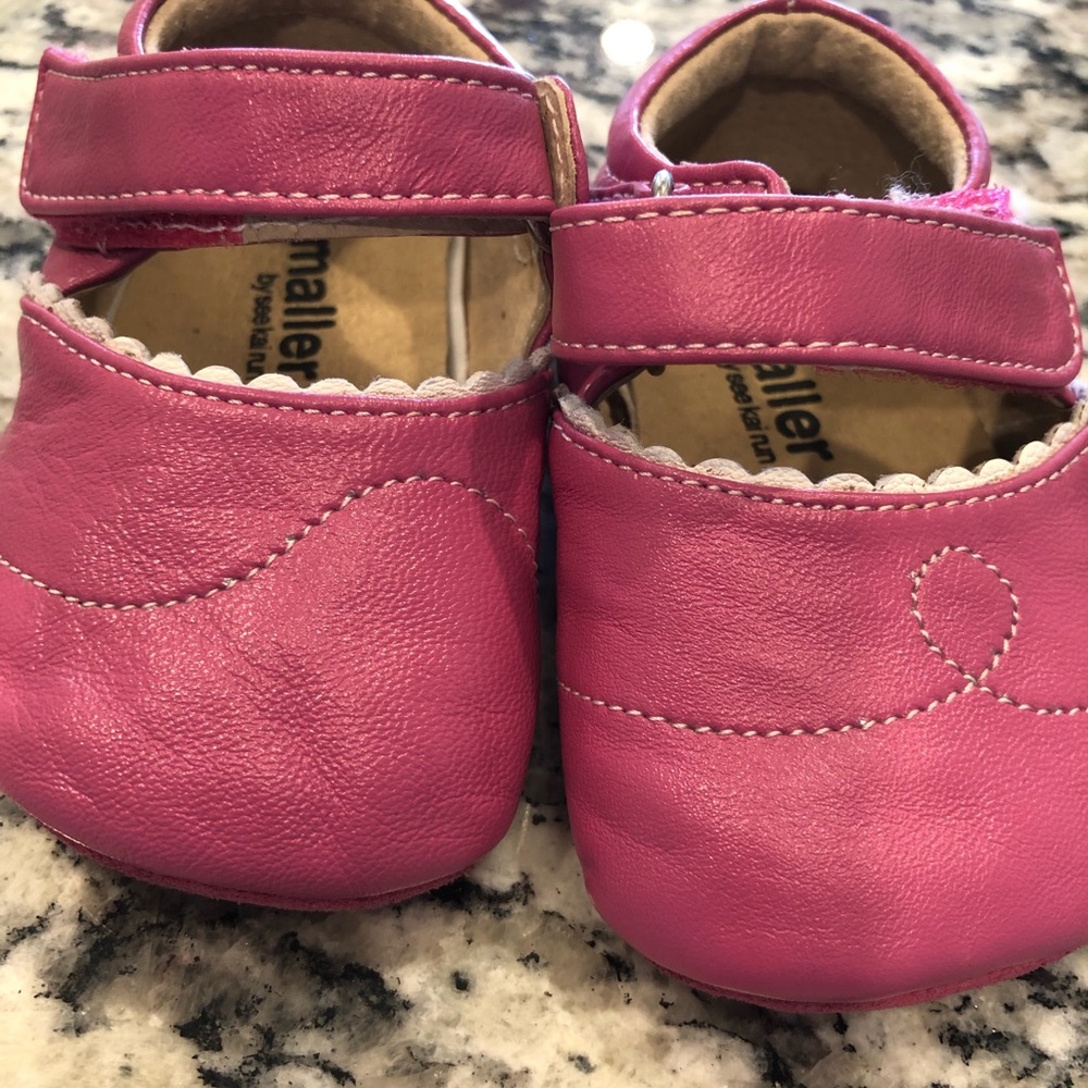 Baby pink leather shoe